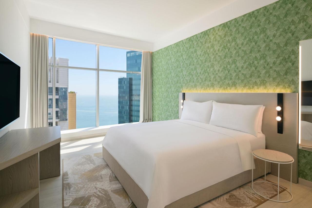 Element By Westin West Bay Doha Hotel ภายนอก รูปภาพ A bedroom at the hotel